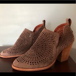 Jeffrey Campbell Bootie